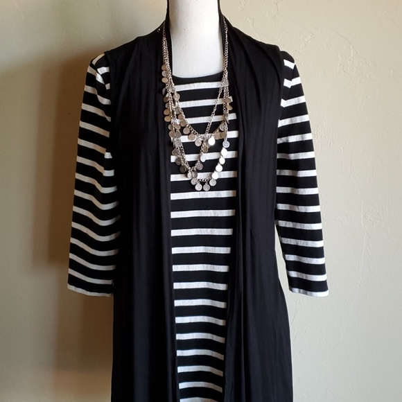 Black and White Striped Dress - Picture 2 of 4